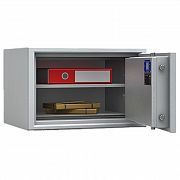 Sef sa bravom na ključ Köln 0-0